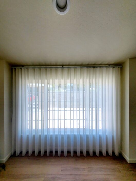 Curtains (4)